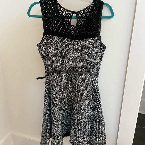 Isobel London - Size 6 - Grey Dress - Picture 2 of 3